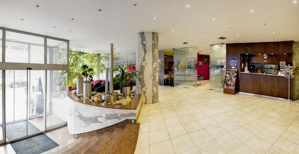 Luxury Family Hotel Bílá Labuť Praga Interior foto