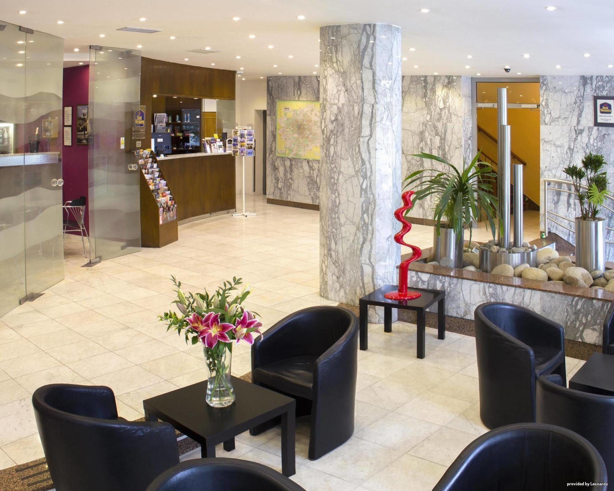 Luxury Family Hotel Bílá Labuť Praga Interior foto